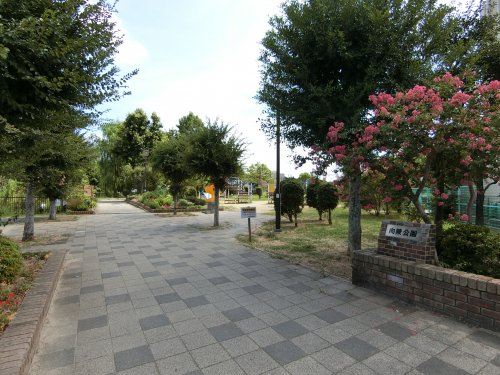 【フジパレス堺もず5番館の公園】