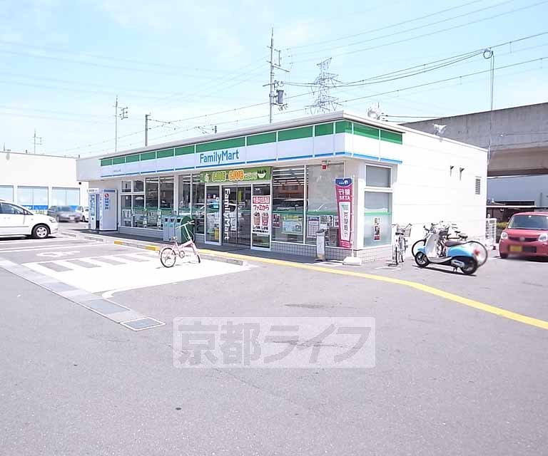 【京田辺市三山木中央のアパートのコンビニ】