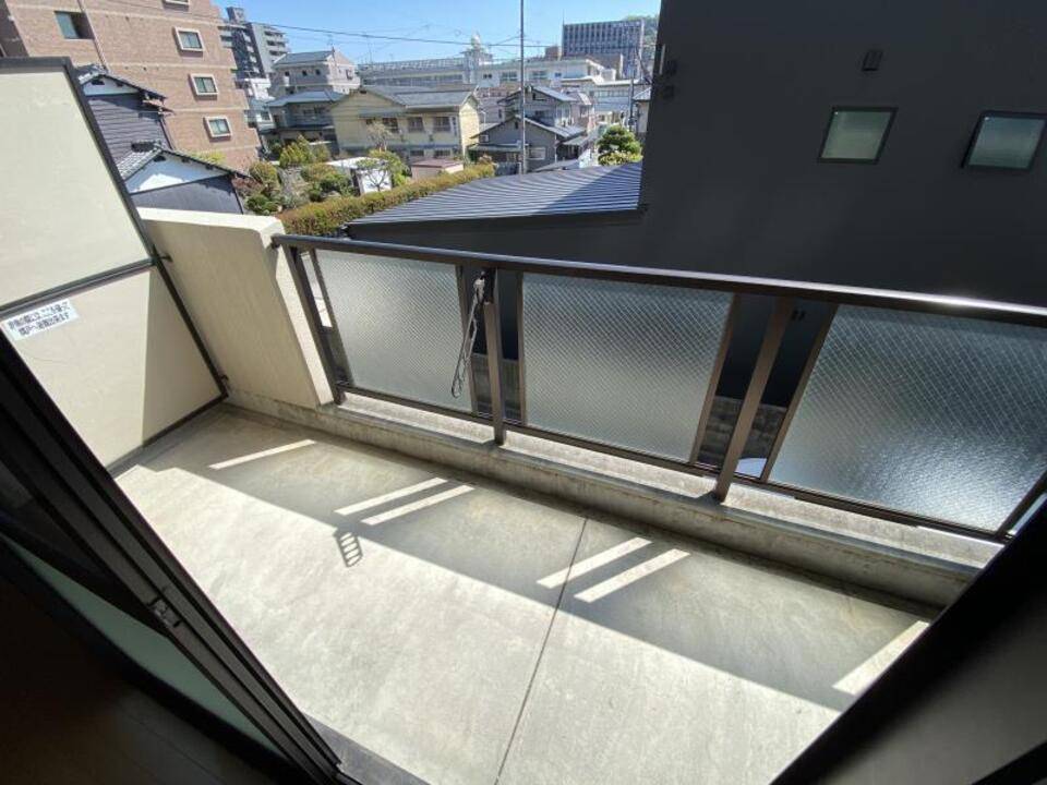 【松山市清水町のマンションのバルコニー】