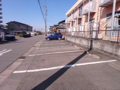 駐車場　駐車場