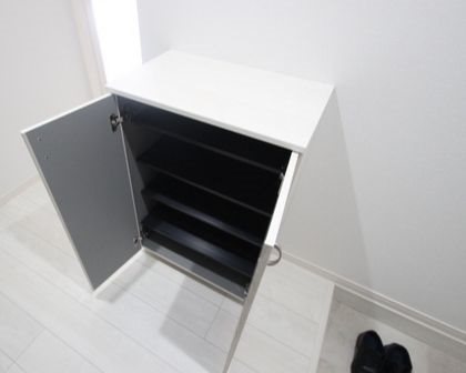 玄関　※参考写真