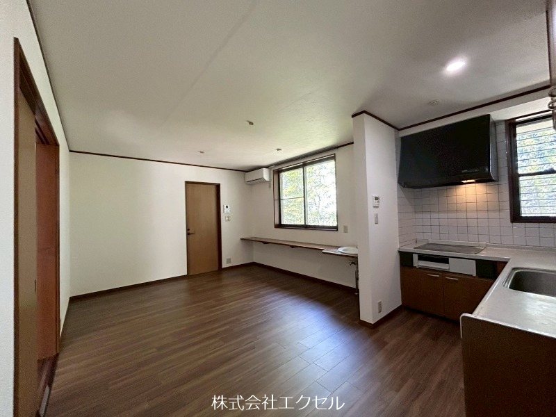 居室・リビング　13畳の広々としたリビング♪