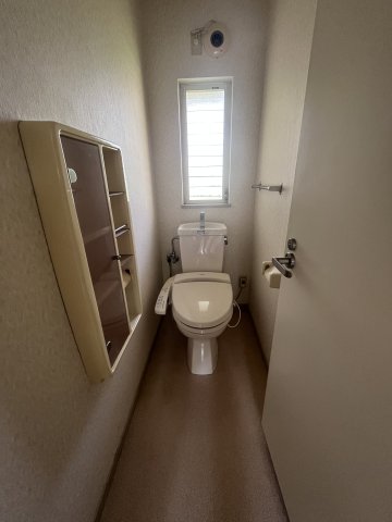 トイレ　トイレもきれいです