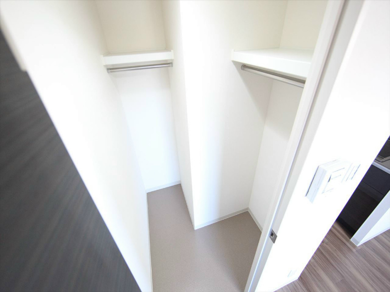 収納　ウォークインクローゼット（収納充実してます）