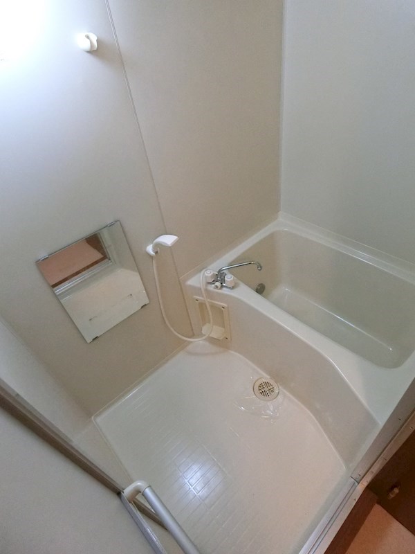 エンゼルタウン宝石_内装_2