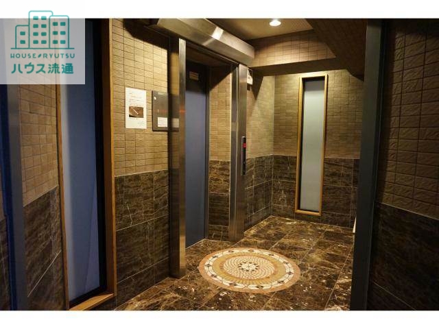 エントランス　エントランス部分