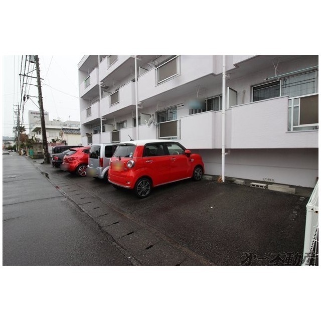 駐車場　駐車場