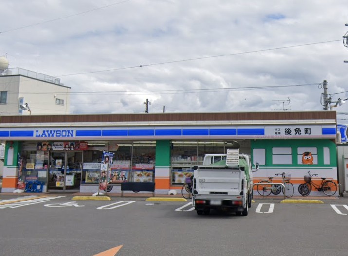 コンビニ　ローソン 南国ごめん町駅店（コンビニ）まで154m