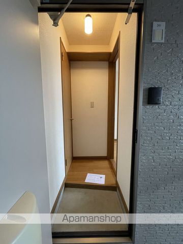 札幌市電 東屯田通駅 徒歩7分 3階建 築25年の玄関写真