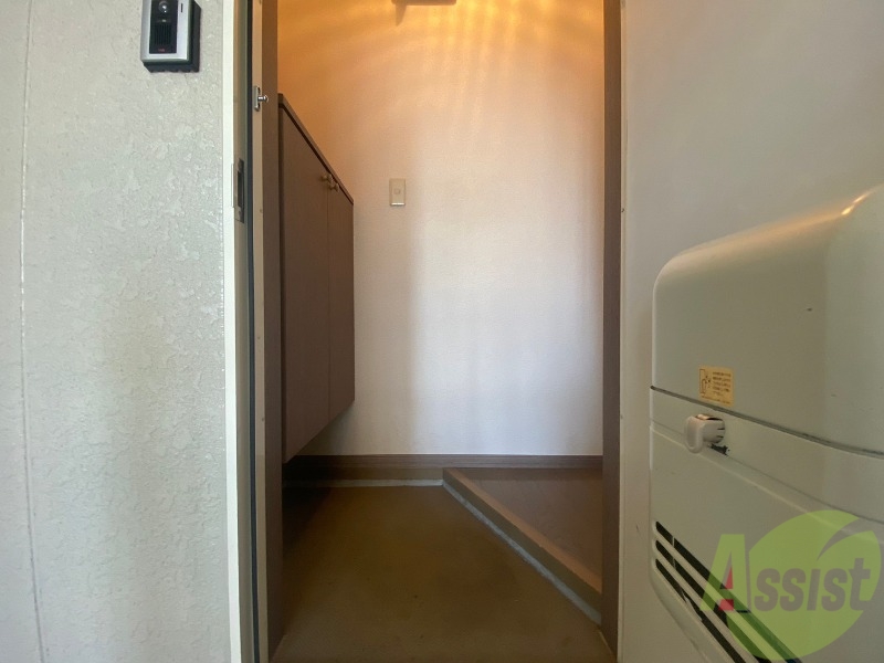 玄関　玄関の様子です。明るい印象ですね。気分もあがりそう。