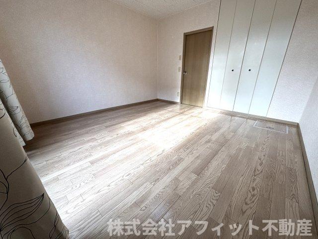 居室・リビング　洋室8帖