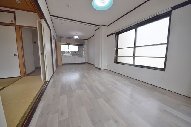 居室・リビング　★13帖の広々リビング★