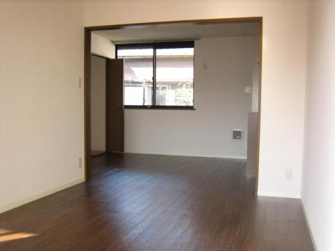 居室・リビング　室内