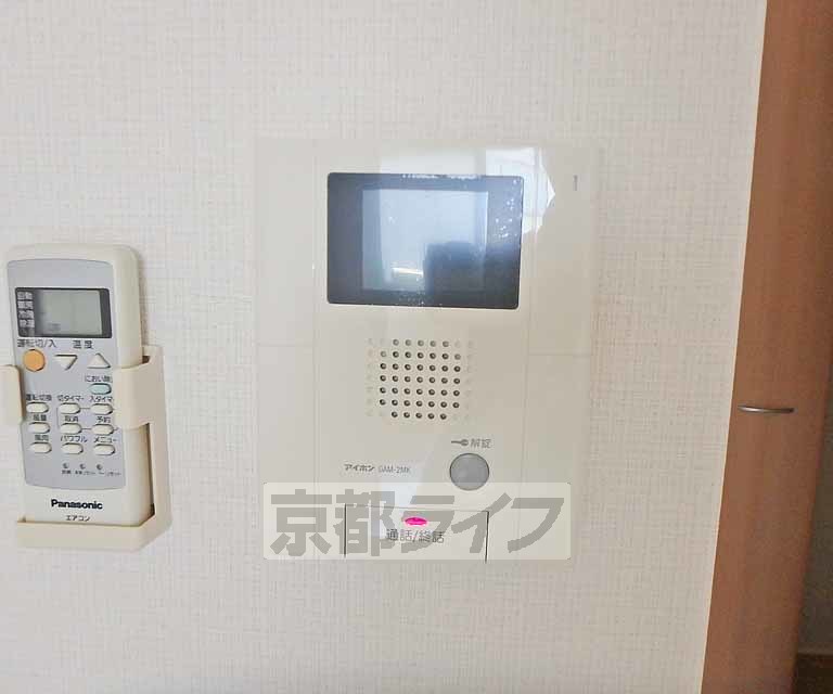 セキュリティ　鍵をかけたまま訪問者と会話ができます