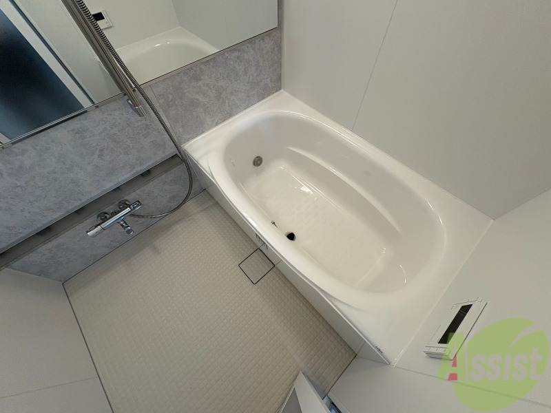 バス・シャワールーム　お風呂になります。一日の疲れを癒してくださいね。