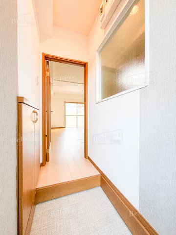 玄関　シューズボックス付きの玄関です★