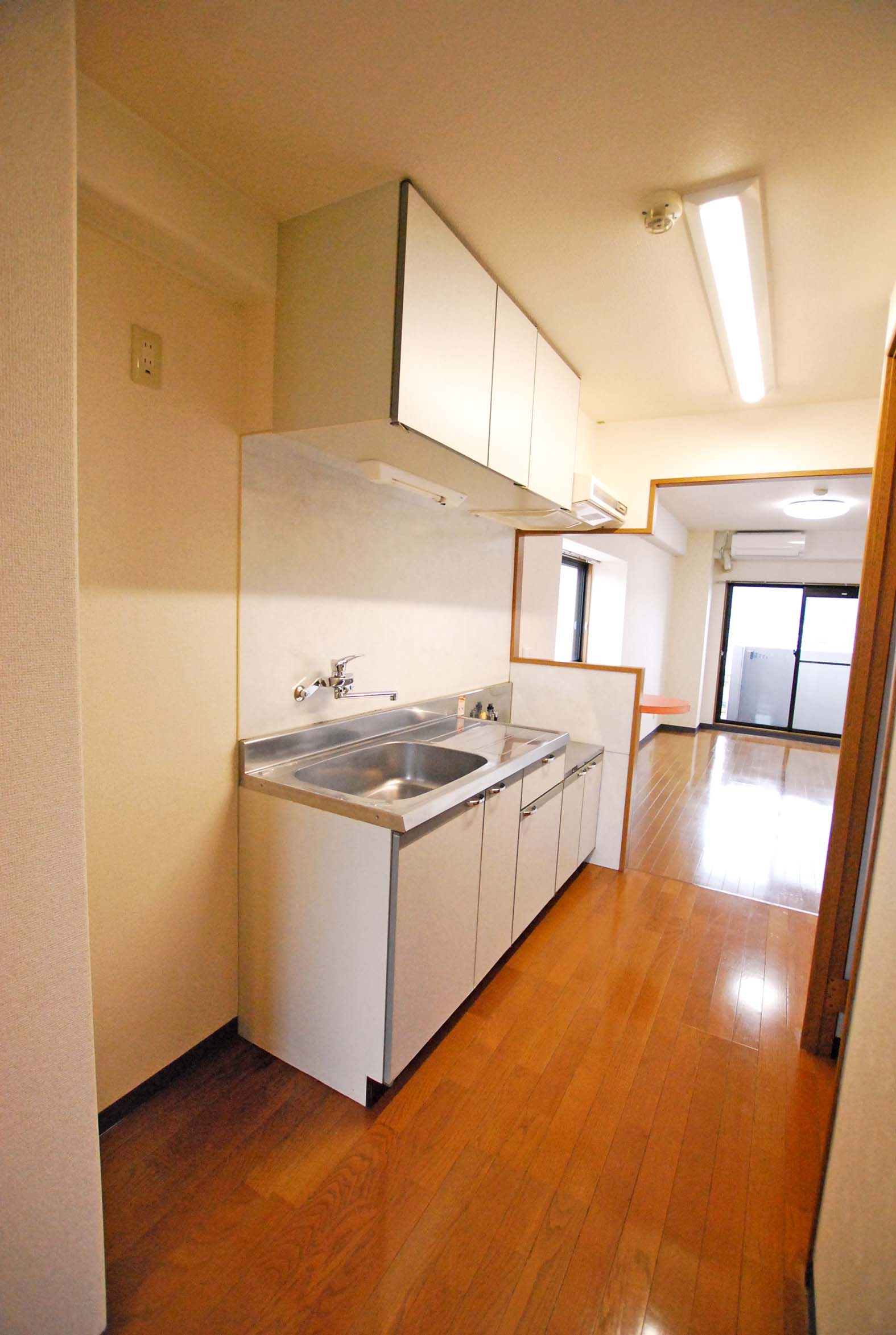 キッチン　冷蔵庫を置くスペースです