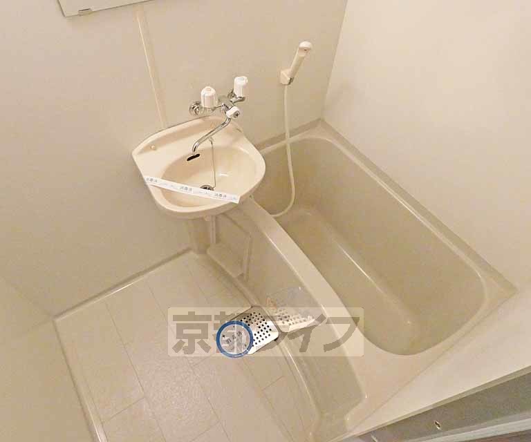 バス・シャワールーム　浴室です。