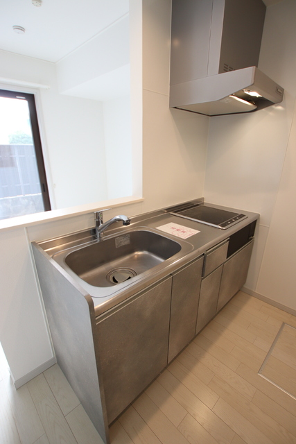 キッチン　★コンロ：１口ＩＨ・１口ラジエントヒーター