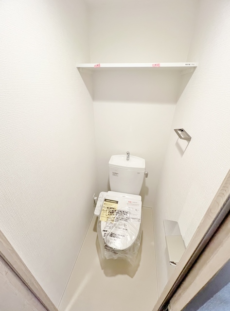 トイレ　暖房便座付きシャワートイレ