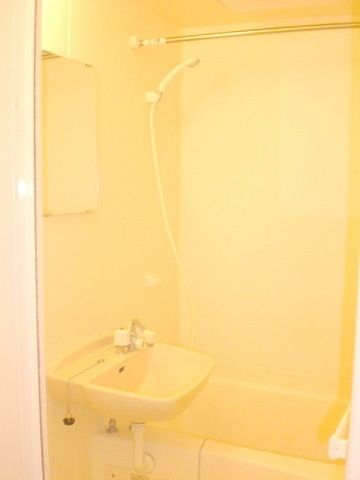 バス・シャワールーム　内装