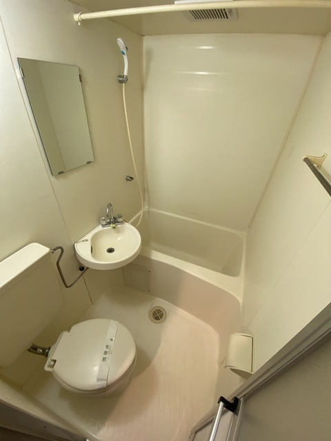 バス・シャワールーム　一日の疲れを癒してくれる大事な場所。