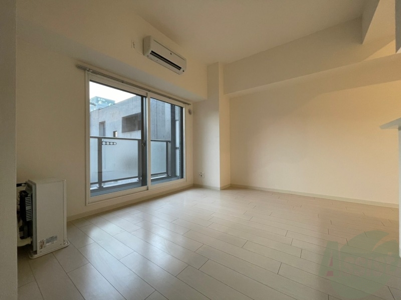 居室・リビング　広くてキレイなお部屋が広がっていて、充実した生活が送れそう。