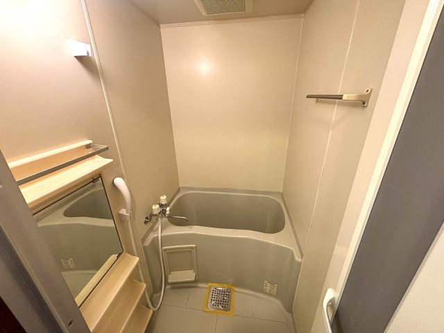 バス・シャワールーム　同物件別号室の写真です。