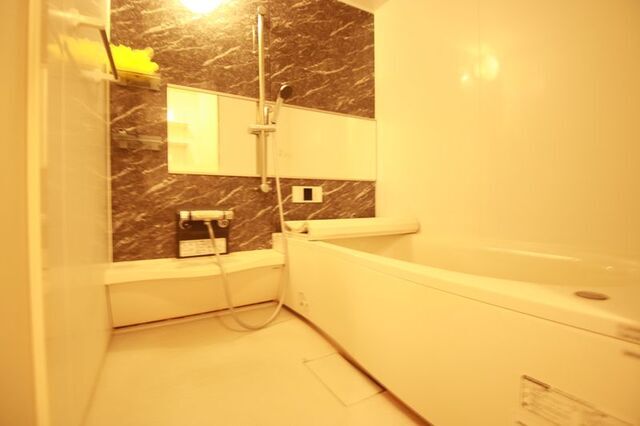 バス・シャワールーム　※別室の参考写真の為、現況優先です。