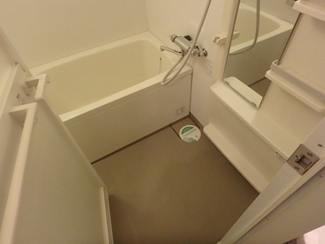 バス・シャワールーム　風呂