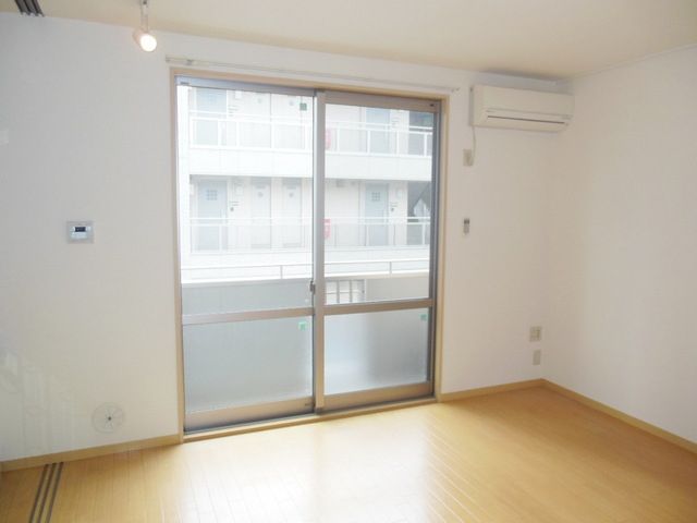 居室・リビング　★明るいお部屋です★