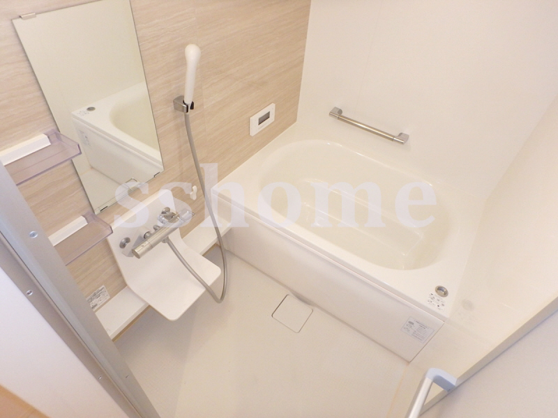 バス・シャワールーム　綺麗な浴室