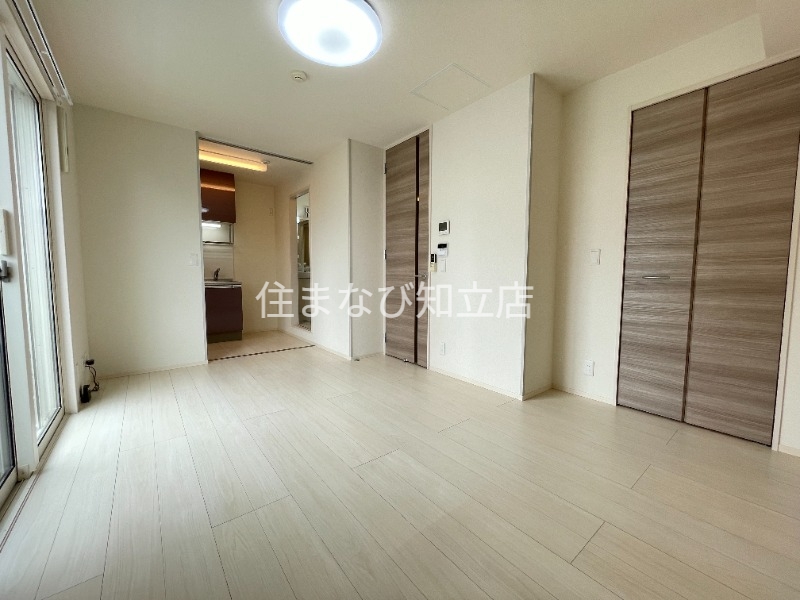 居室・リビング　別部屋写真