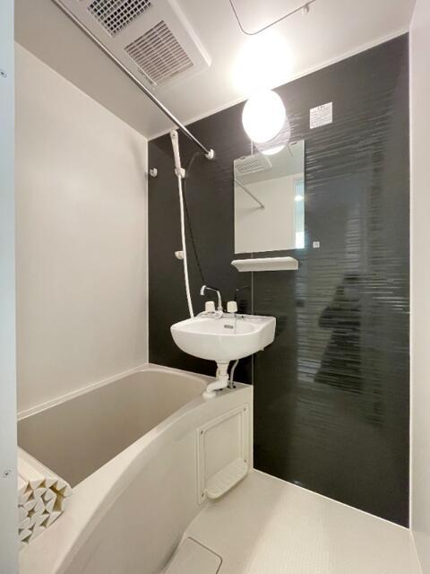 バス・シャワールーム　?