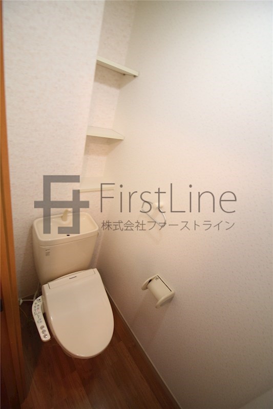 トイレ　別号室の写真です