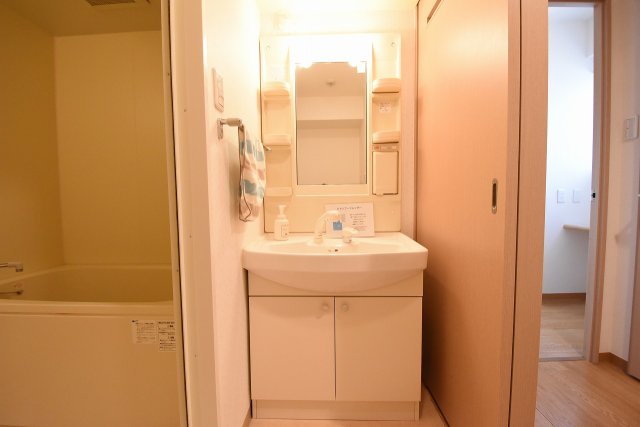 洗面設備　独立洗面化粧台付きでおすすめです！