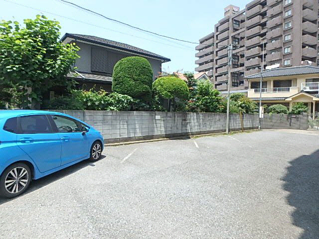 駐車場　駐車場