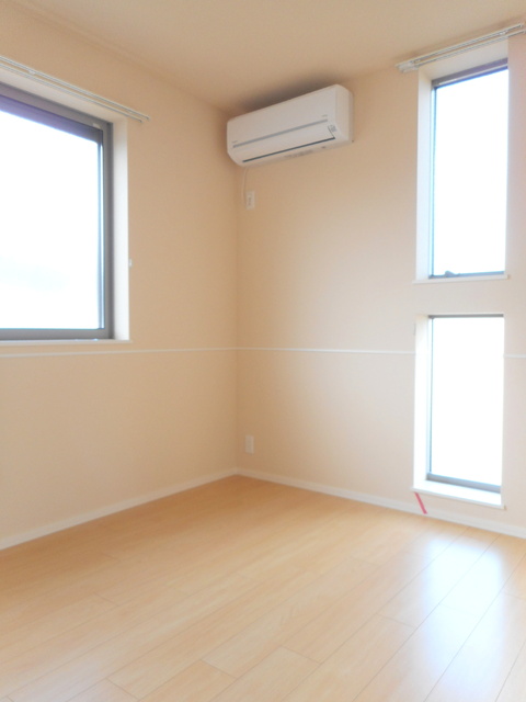 居室・リビング　明るい2面採光の角部屋