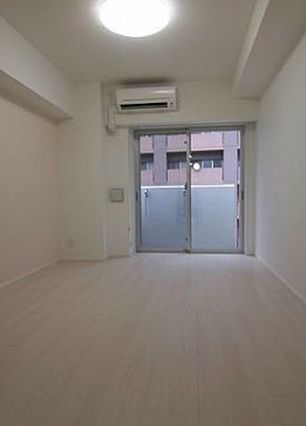 居室・リビング　※別部屋の参考写真です。