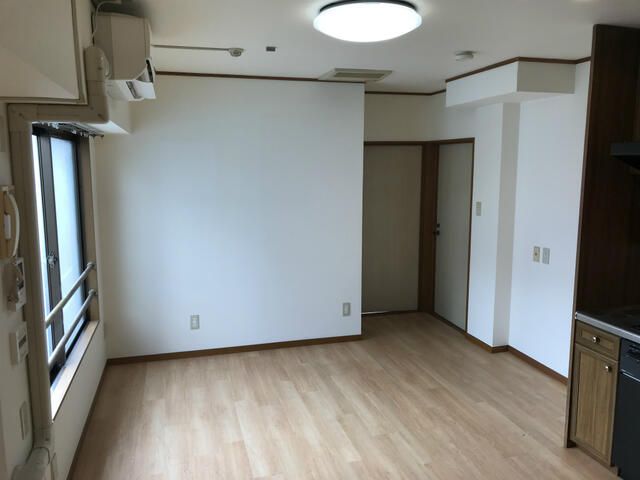 居室・リビング　花善ビル