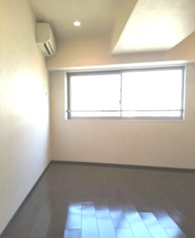 居室・リビング　☆明るい居間☆