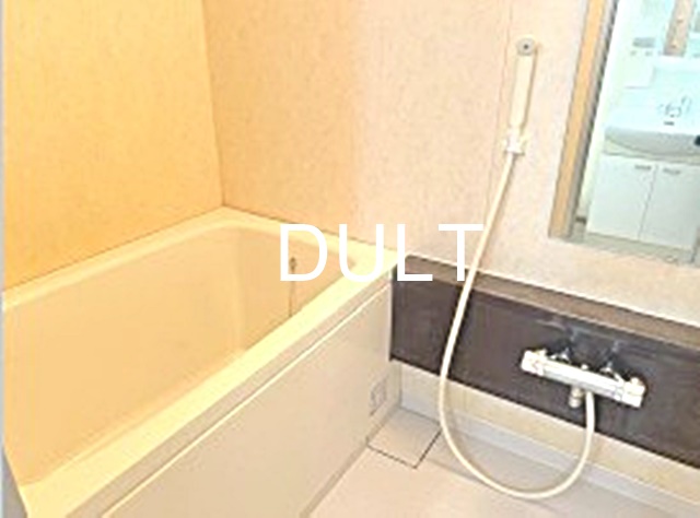 バス・シャワールーム　バスルームです。