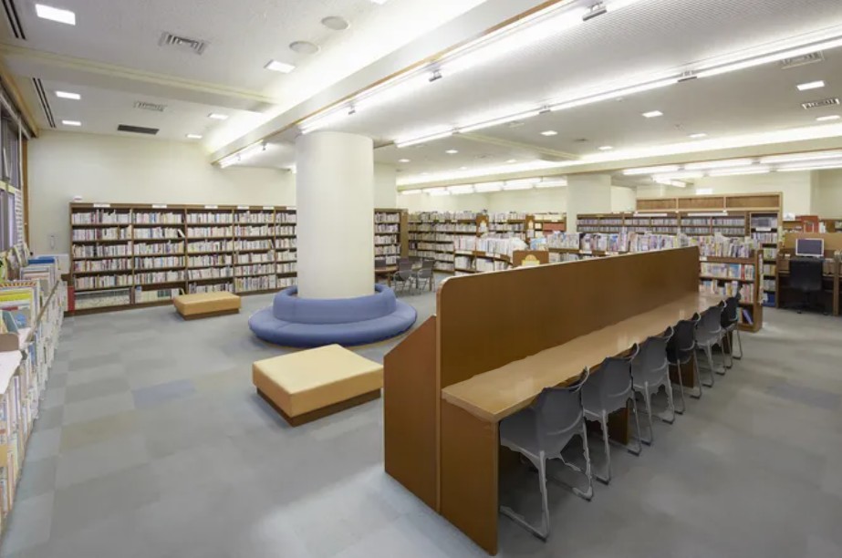 図書館　千代田区立神田まちかど図書館（図書館）まで59m