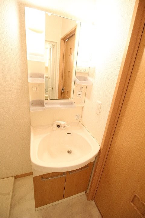洗面設備　※掲載情報と物件の現況が異なる場合、現況を優先するものとしま