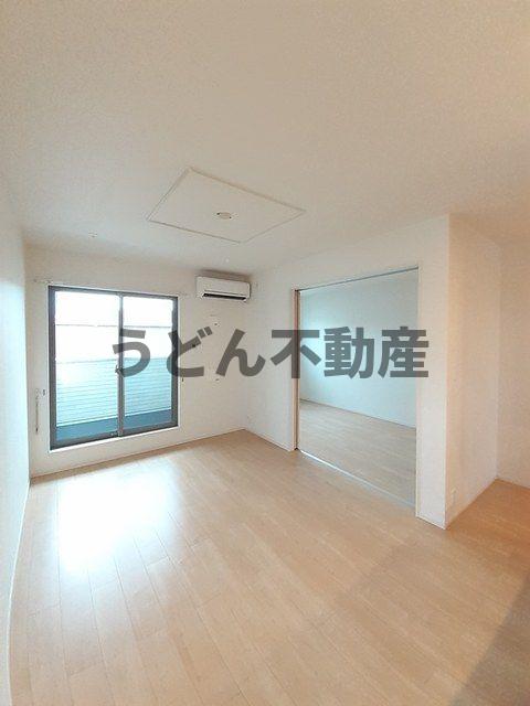 居室・リビング　うどん県のお部屋探しはうどん不動産へ うどんちゃんとLINE