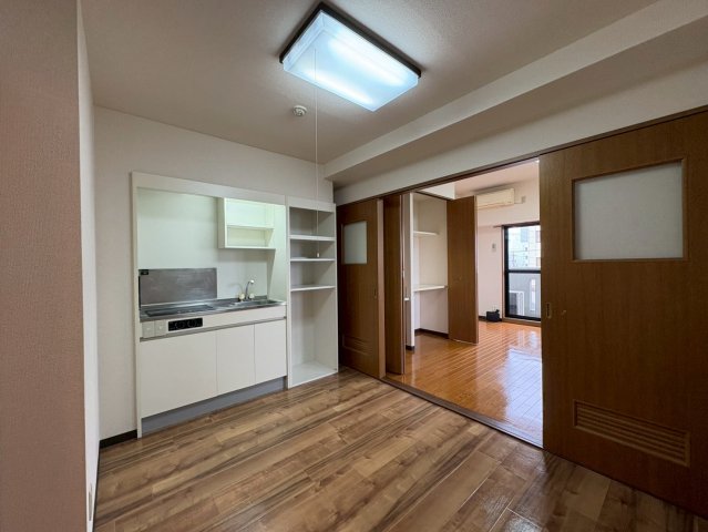 居室・リビング　太閤通マンション