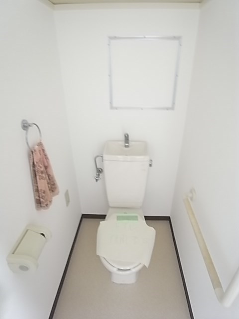 トイレ　シンプルで使いやすいトイレです