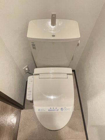 トイレ　※同物件別号室参考写真