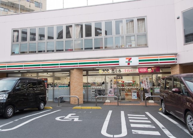 コンビニ　セブンイレブン世田谷サザエさん通り店（コンビニ）まで380m