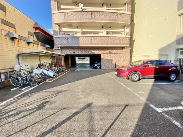 駐車場　名古屋で一番初期費用の安い賃貸専門の不動産会社です(^^)